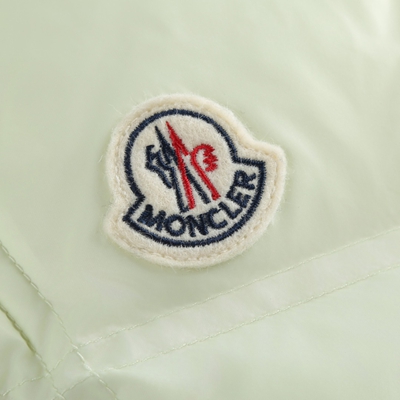 ハイクオリティダウンジャケット角部分ディテール